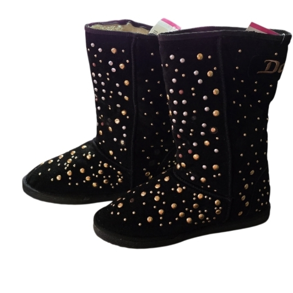 Elegant Black Studded Winter Boots - Picture 2 of 7